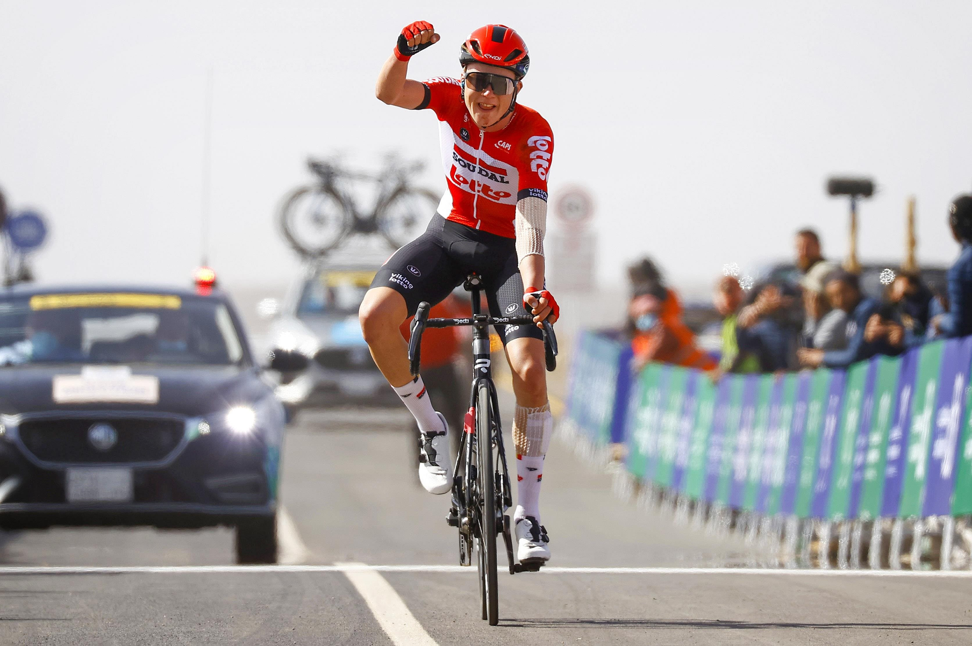 Maxime Van Gils wins and takes theLeader jersey on the Saudi Tour